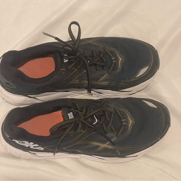Hoka One One Running Race Clifton 3 Black & Gold Shoes Mens 10 - Picture 3 of 12